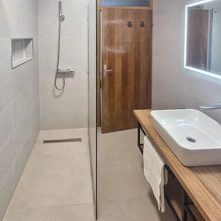 Apartment Filip By Interhome Vrbnik (Primorje-Gorski Kotar)
